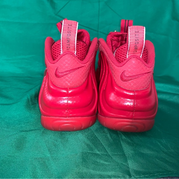 Nike Air Foamposite Pro ‘Red October’ - Picture 5 of 11
